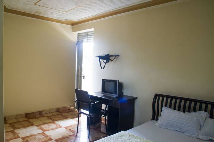 Room 5 of 30