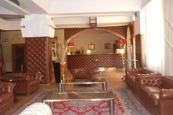 Hotel Pool
