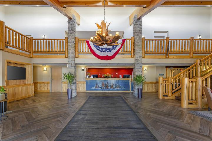 Entrance & Lobby