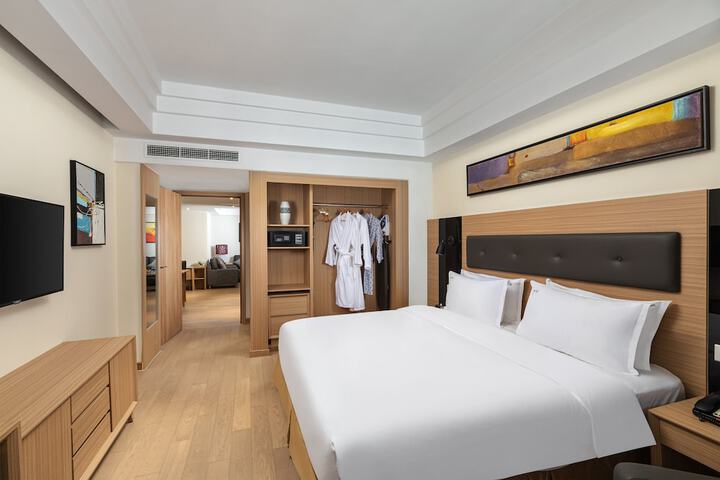 Room 15 of 43