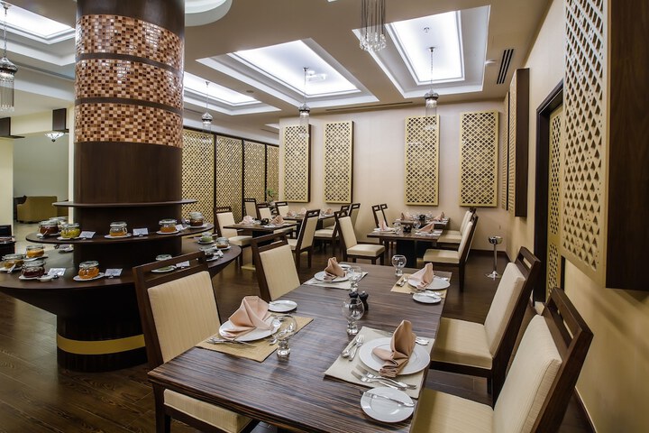 Dining 56 of 68