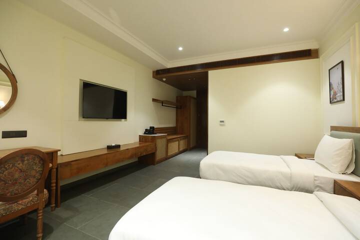 Room 32 of 117