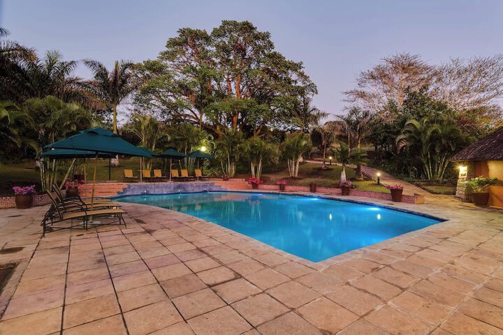 Hotel Pool