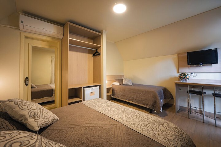 Room 19 of 44