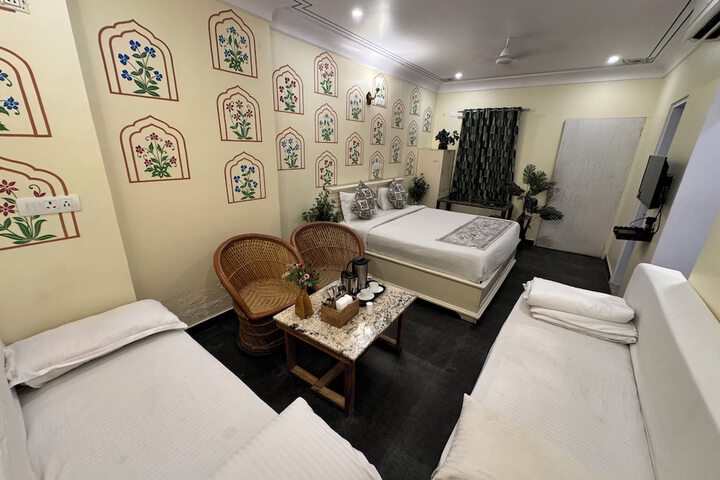 Room 26 of 62