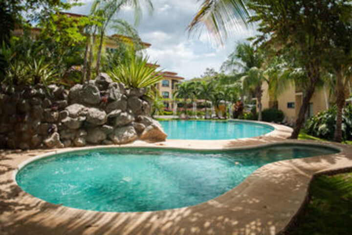 Pool 22 of 32