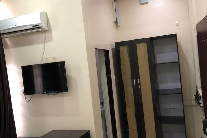 Room 5 of 20