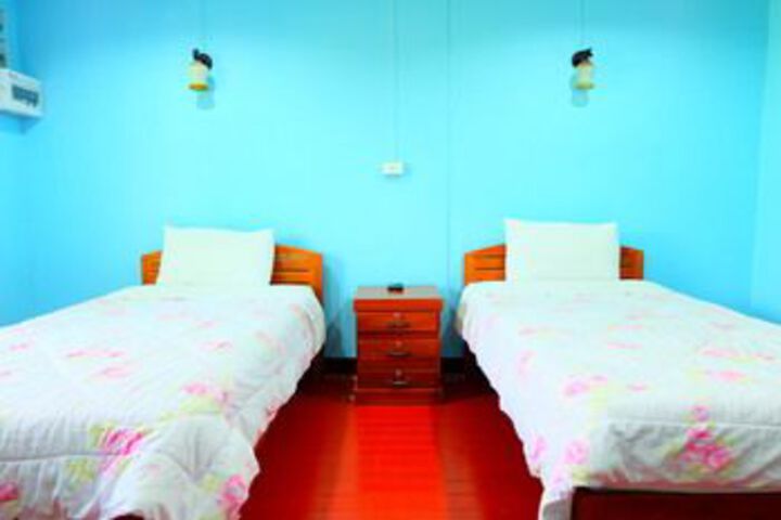 Room 21 of 25