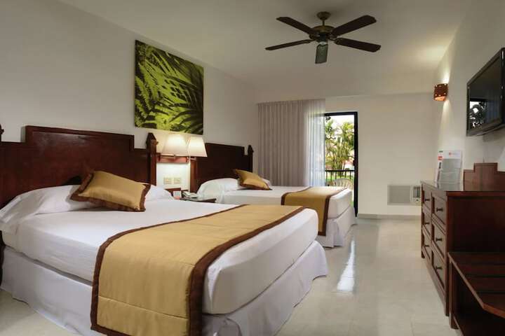 Room 3 of 70
