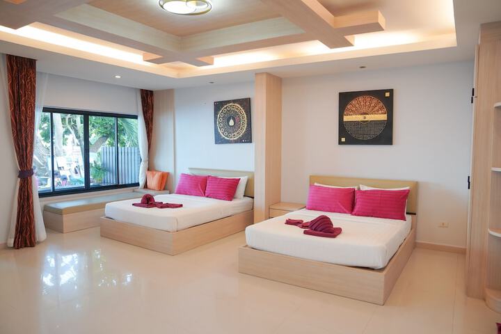 Room 12 of 64