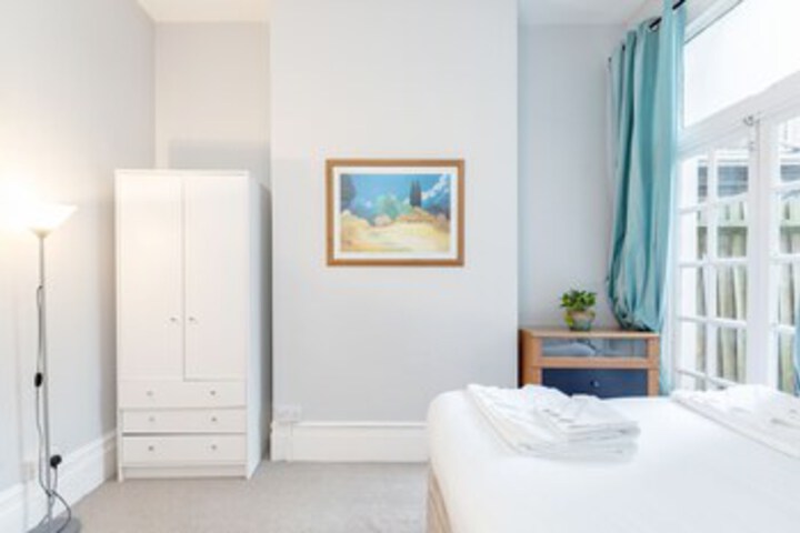 Room 18 of 21