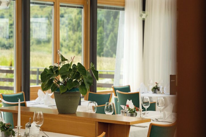 Dining 81 of 116