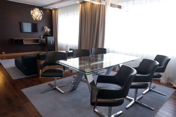 Room 22 of 160