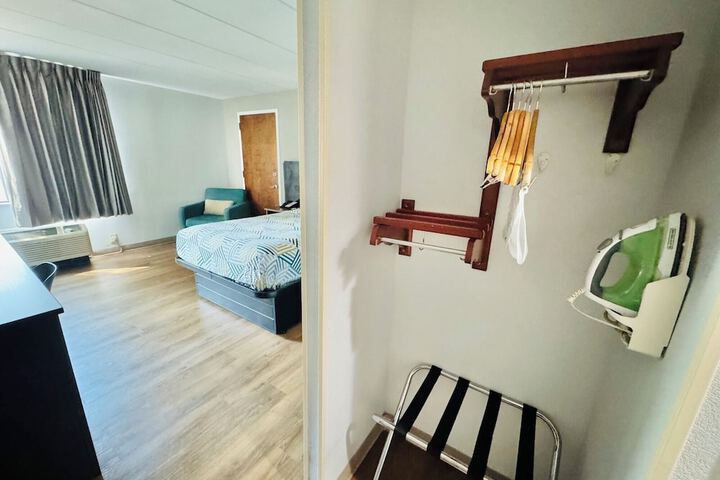 Room 47 of 91