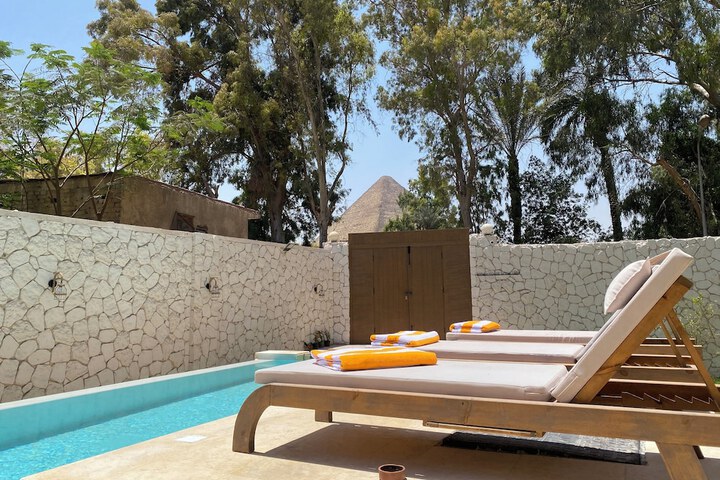 Pool 22 of 38