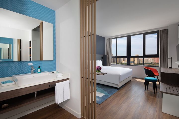 Room 15 of 49