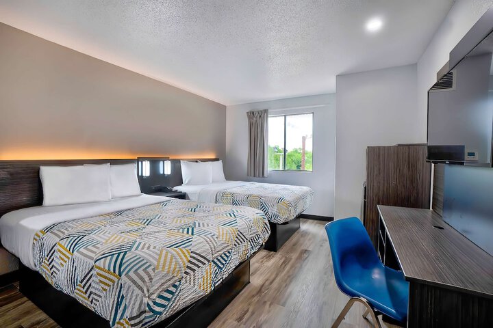 2 Double Beds (5 of 7)