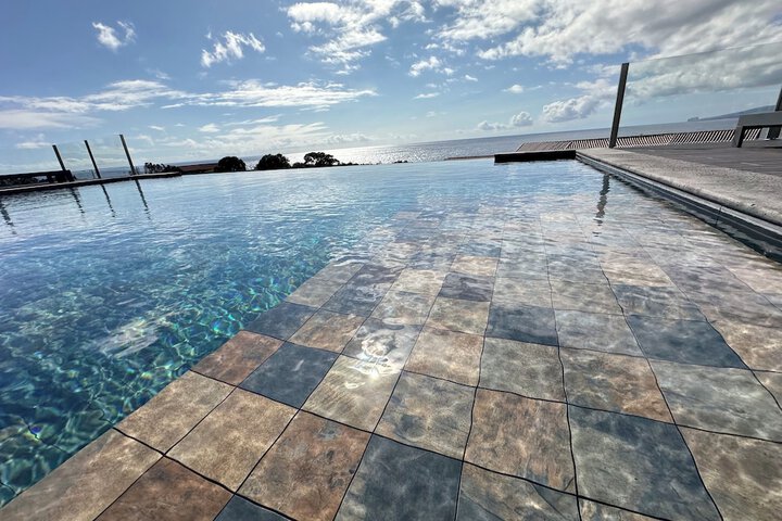 Pool 68 of 104