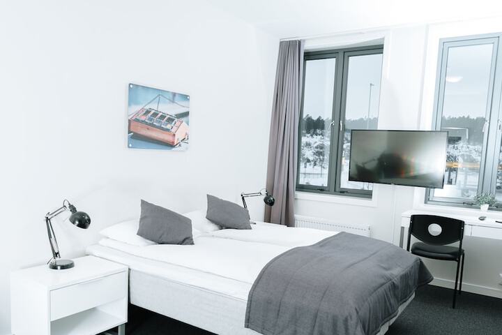 Room 10 of 50