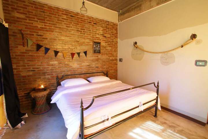 Room 6 of 49