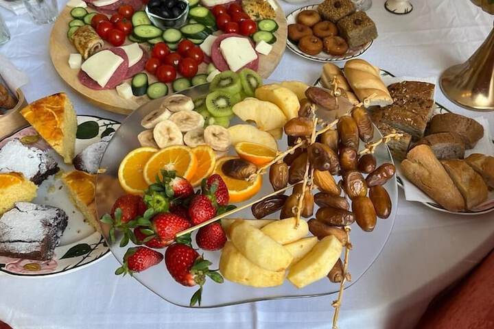 Breakfast/Coffee Service 77 of 96
