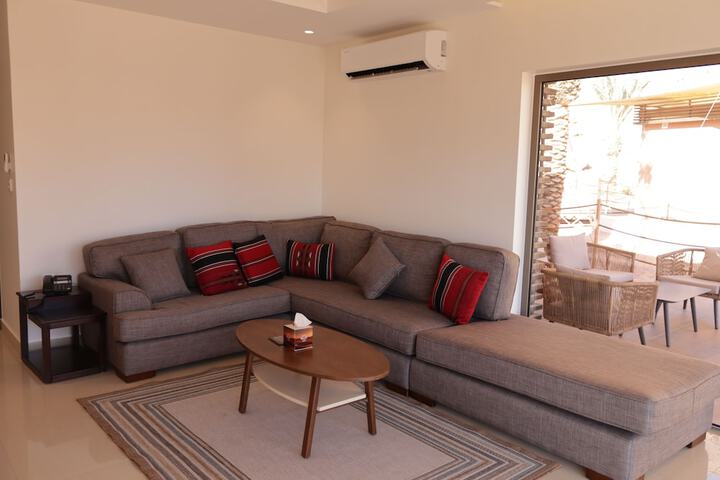 Room 48 of 160