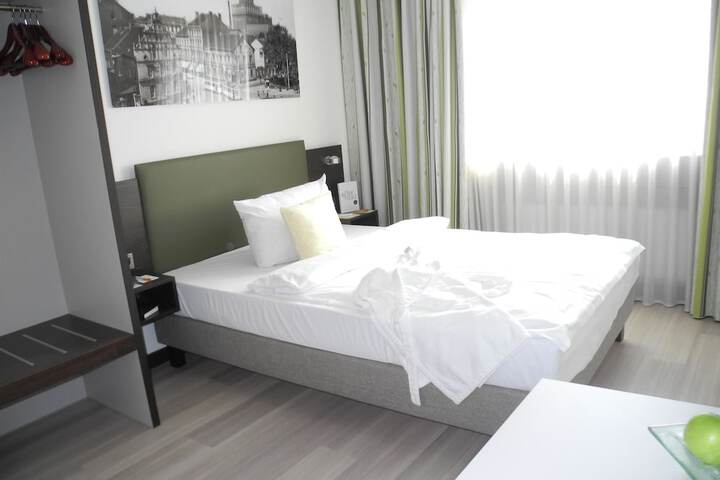 Room 5 of 46