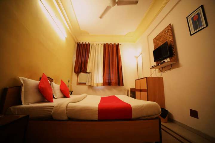 Room 6 of 56