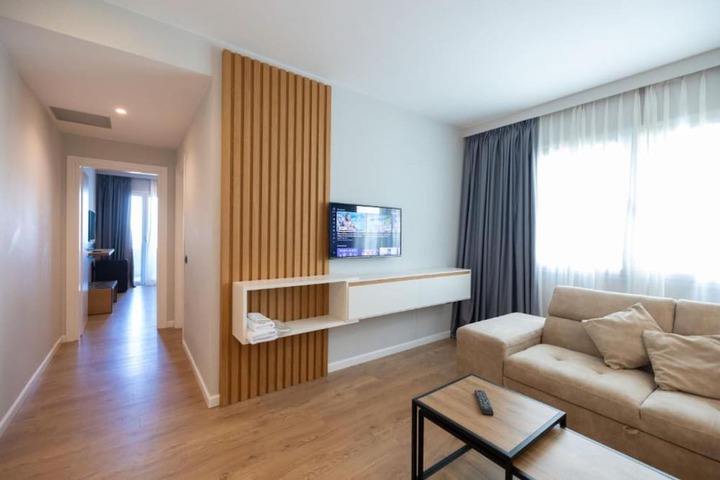 Room 7 of 52