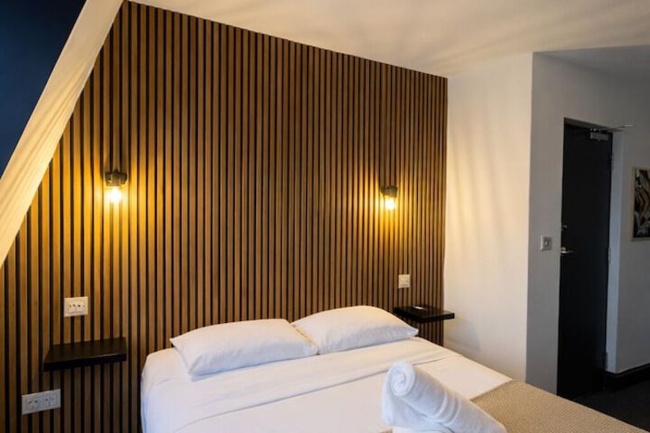 Room 50 of 85