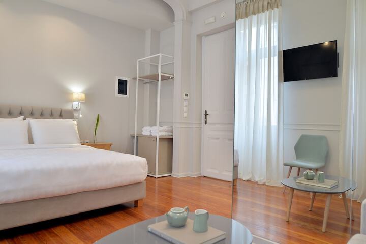 Room 7 of 30