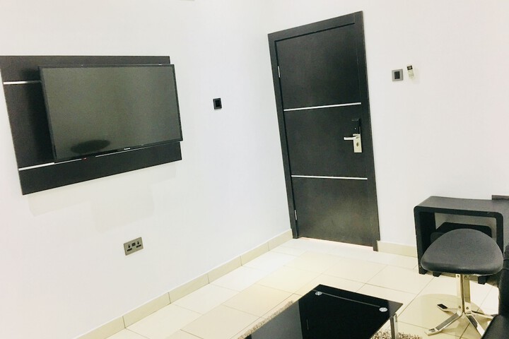 Room 13 of 23