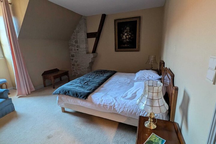 Room 9 of 49