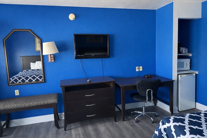 Room 21 of 42