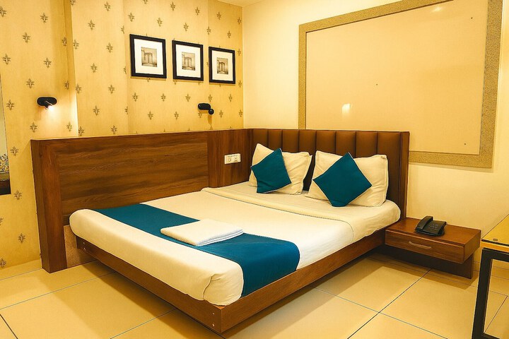 Room 20 of 28
