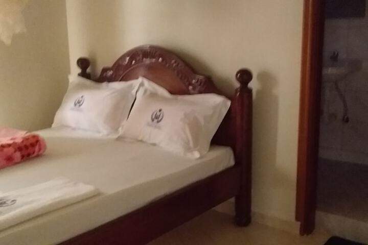 Room 8 of 23