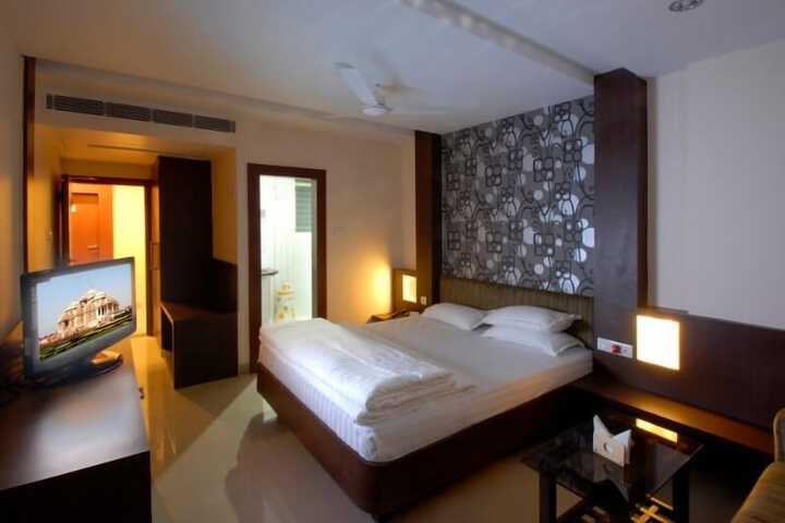 Room 7 of 27