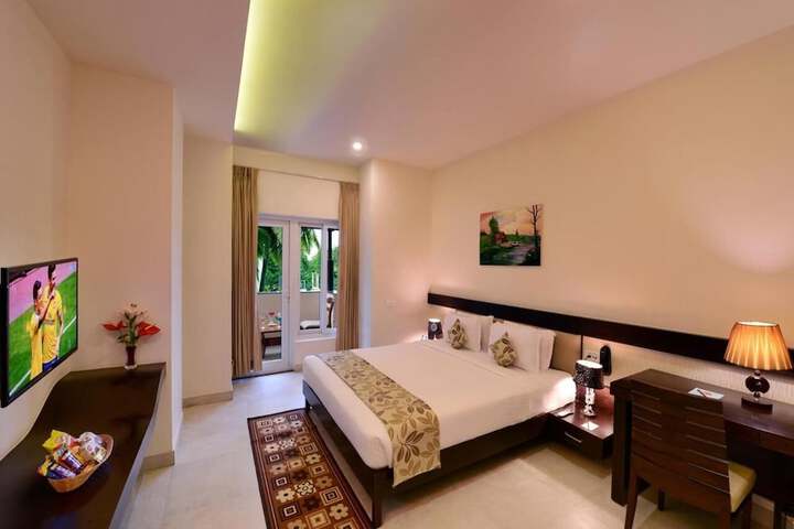 Room 8 of 25