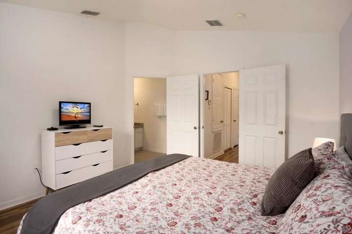 Room 2 of 53