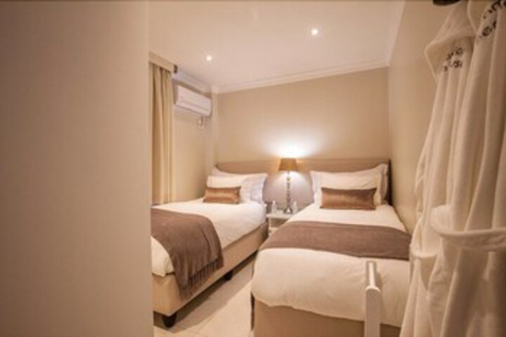 Room 27 of 42