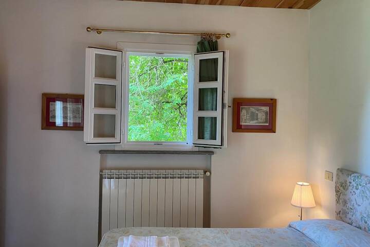 Room 9 of 34