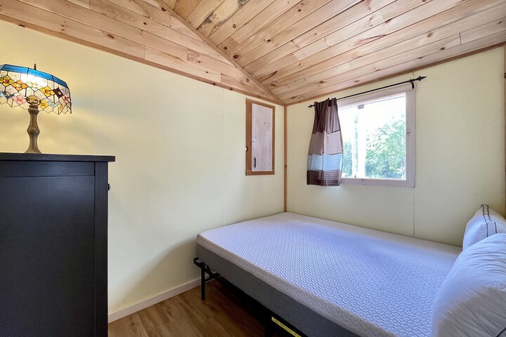 Room 16 of 139