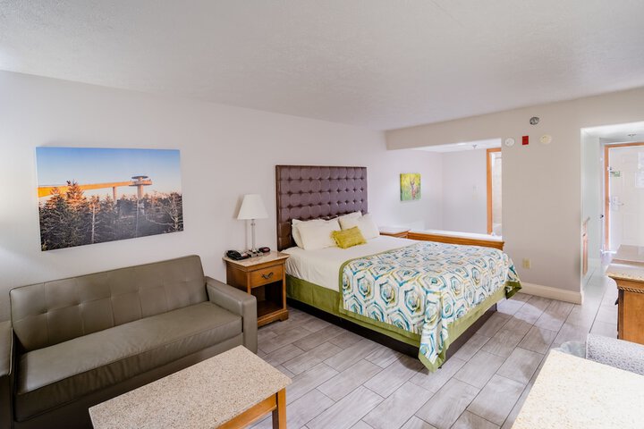 Room 4 of 47