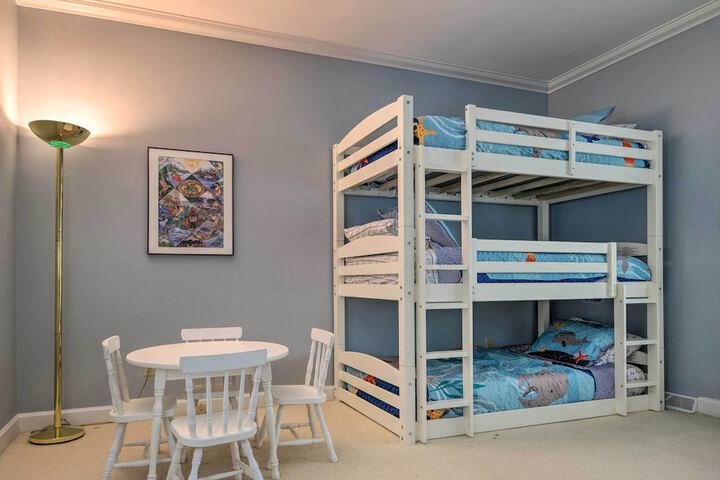 Room 8 of 44