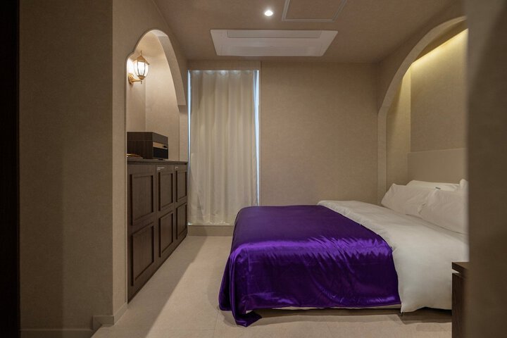 Room 14 of 60
