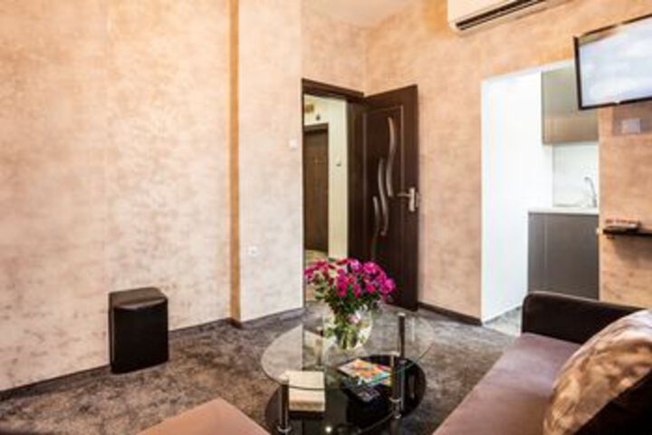 Room 12 of 12