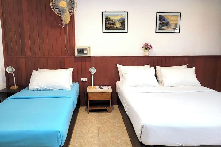 Room 58 of 208