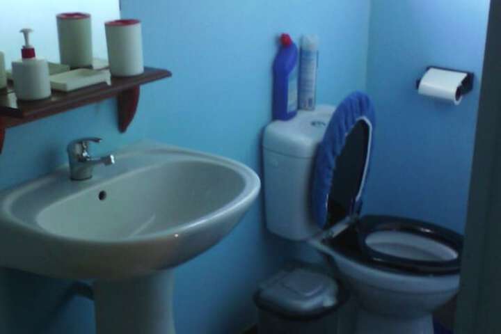 Room 12 of 28