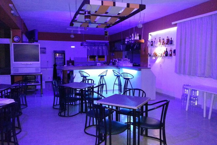 Lounge 99 of 114