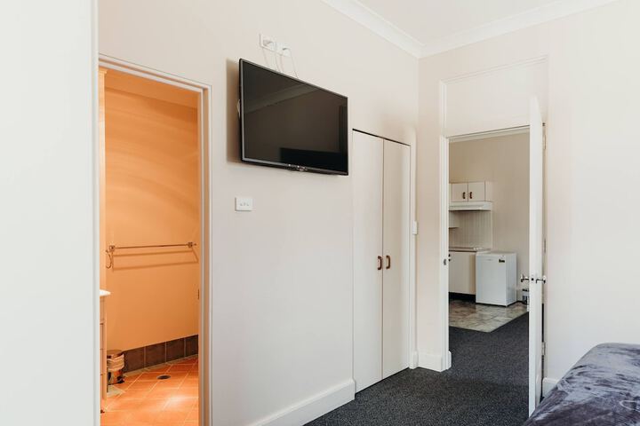 Room 7 of 49